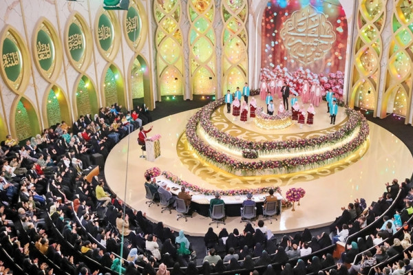 مروری بر برنامههای تلويزيون برای پوشش یک پويش قرآنی