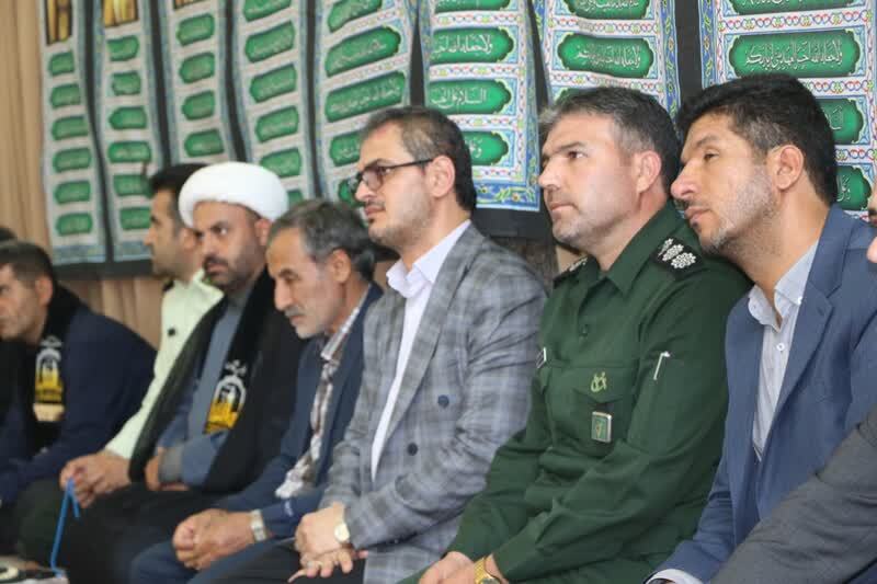 همایش بزرگ پرچمداران بصیرت در سنندج برگزار شد همایش بزرگ پرچمداران بصیرت در سنندج برگزار شد