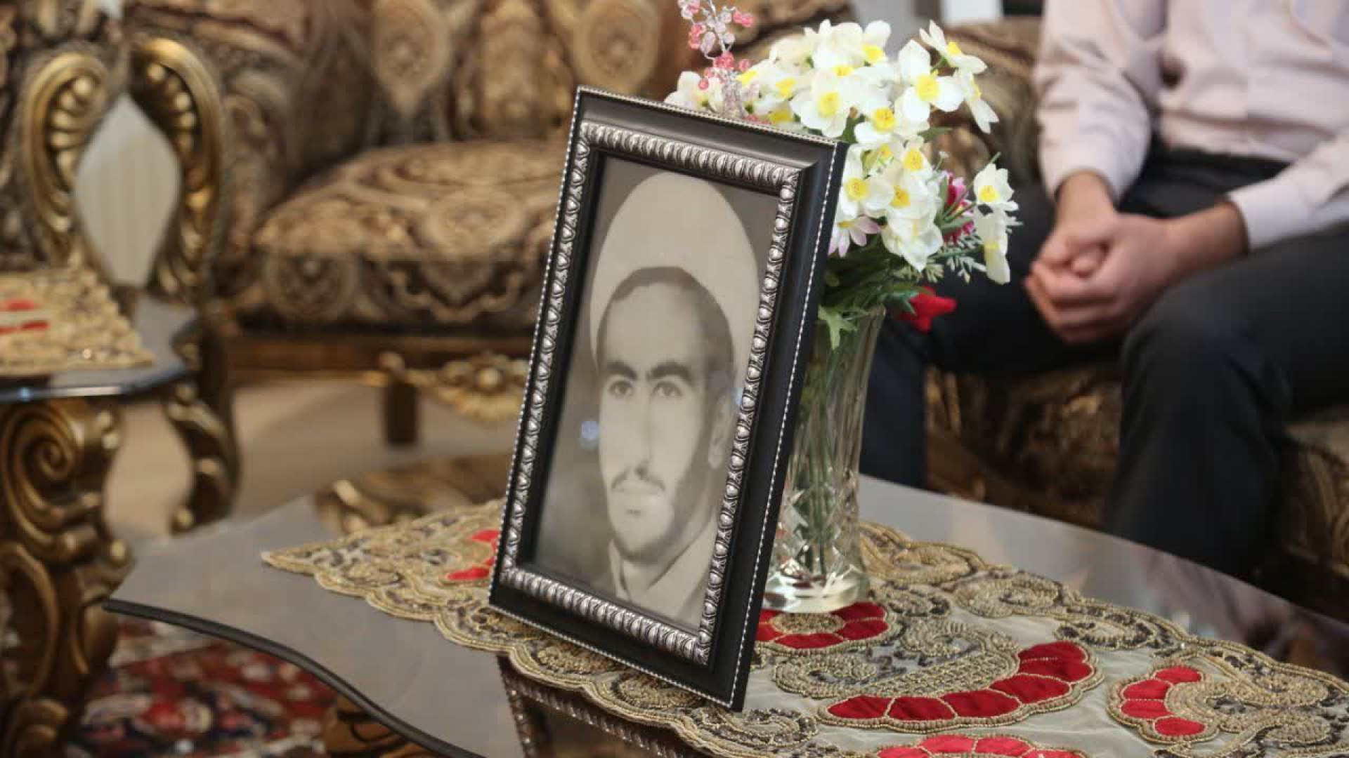 تجلیل از خانواده طلبه شهید «قاسم جعفریان»