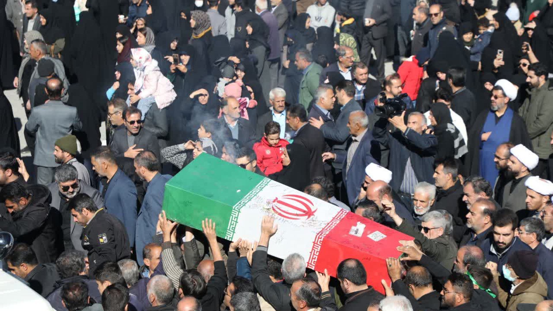 تشییع شهدای گمنام در شهرکرد