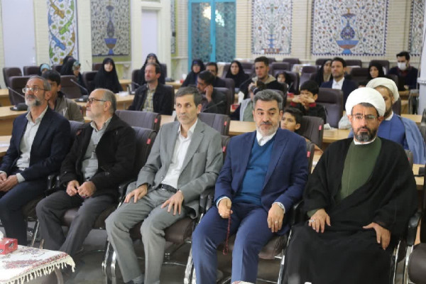 محفل قرآنی جمعی از قرآنیان در شهرکرد