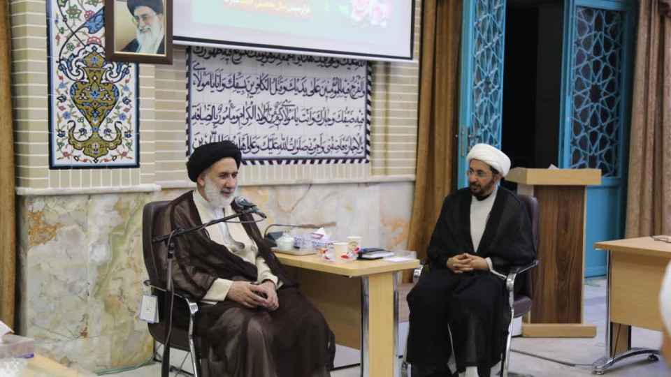 نشست طلبه‌معلمان استان در دفتر امام جمعه شهرکرد