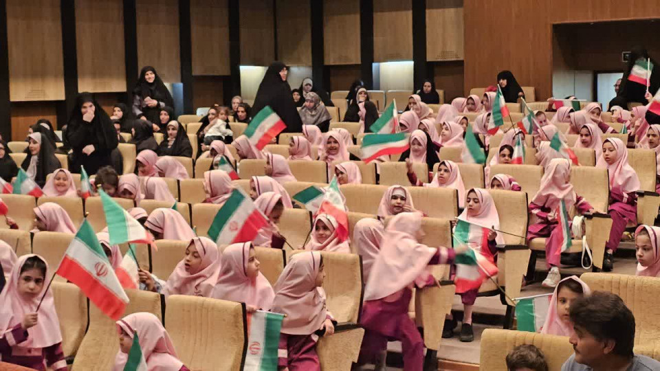 آغاز سال تحصیلی در دبستان صدرای ولایت شهرکرد