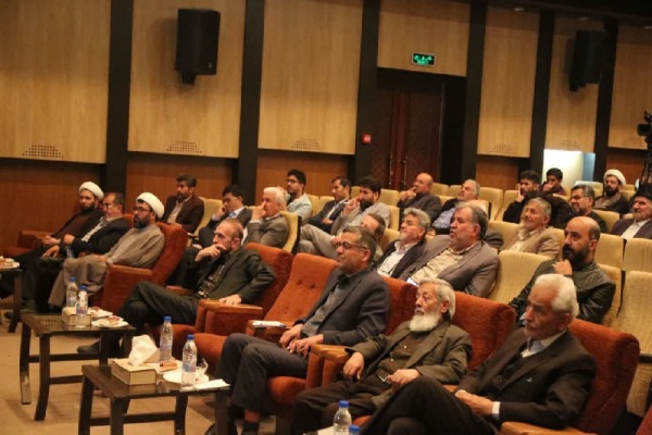 نشست بررسی چالش‌های پیش روی آب استان