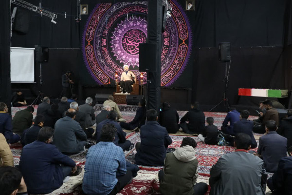 برپایی محافل عزای فاطمی در شهرکرد با عطر شهدای گمنام