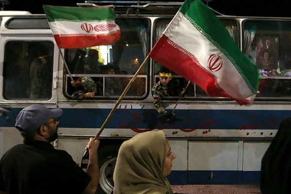 کاروان نمادین اعزام به جبهه در همدان