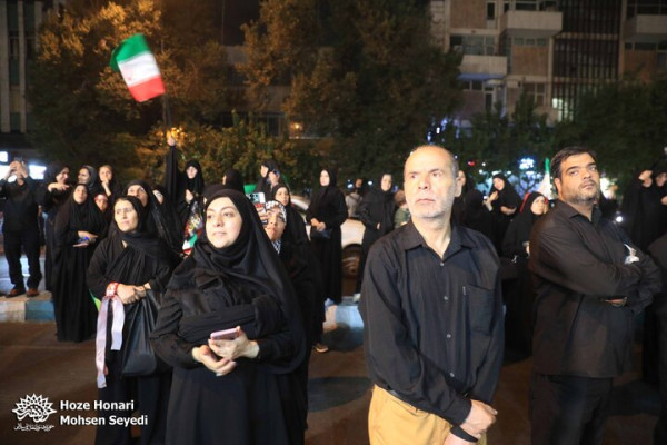 آیین رونمایی هم‌نگاره «وقت بوییدن گل»
