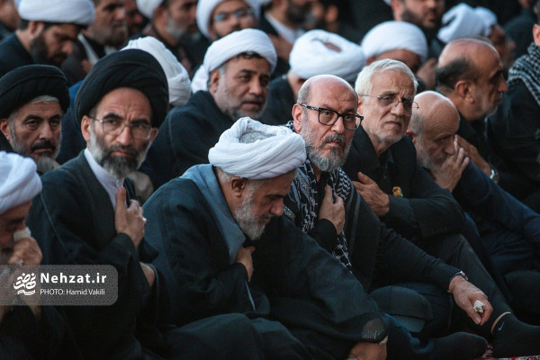 مراسم تشییع پیکر رهبر شهید انقلاب در مشهد مقدس برگزار شد