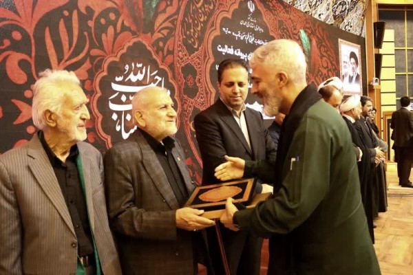 آیین رونمائی و اعطای پروانه فعالیت موسسات نیکوکاری هیئت های مذهبی در همدان