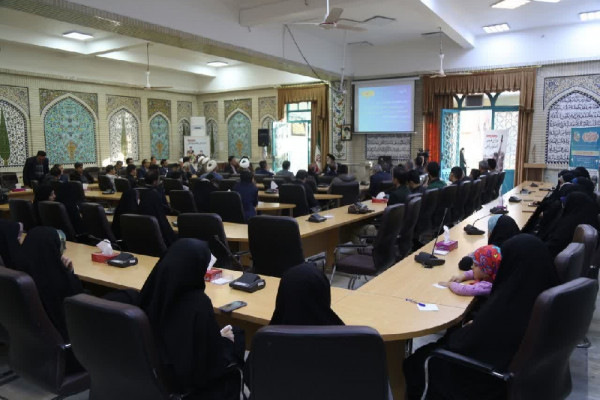 محفل قرآنی جمعی از قرآنیان در شهرکرد